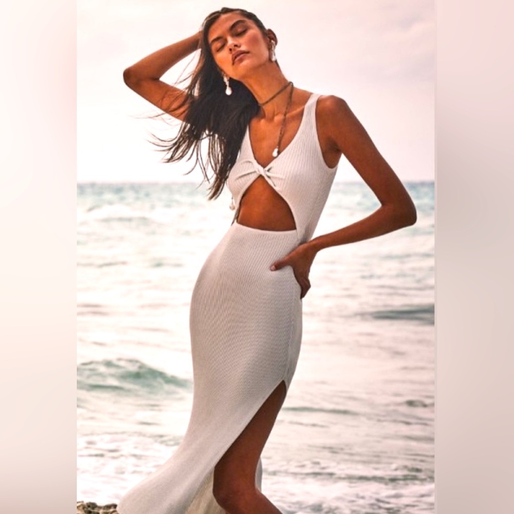 Devon Windsor Avery Dress - White cutout tank style in a Small & NWT